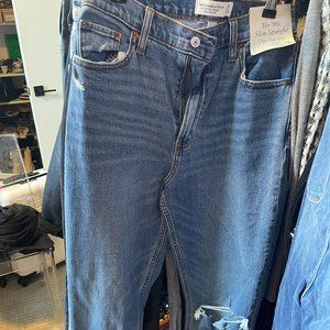 Brand New Abercrombie 90s Slim Straight Jeans Curve Love